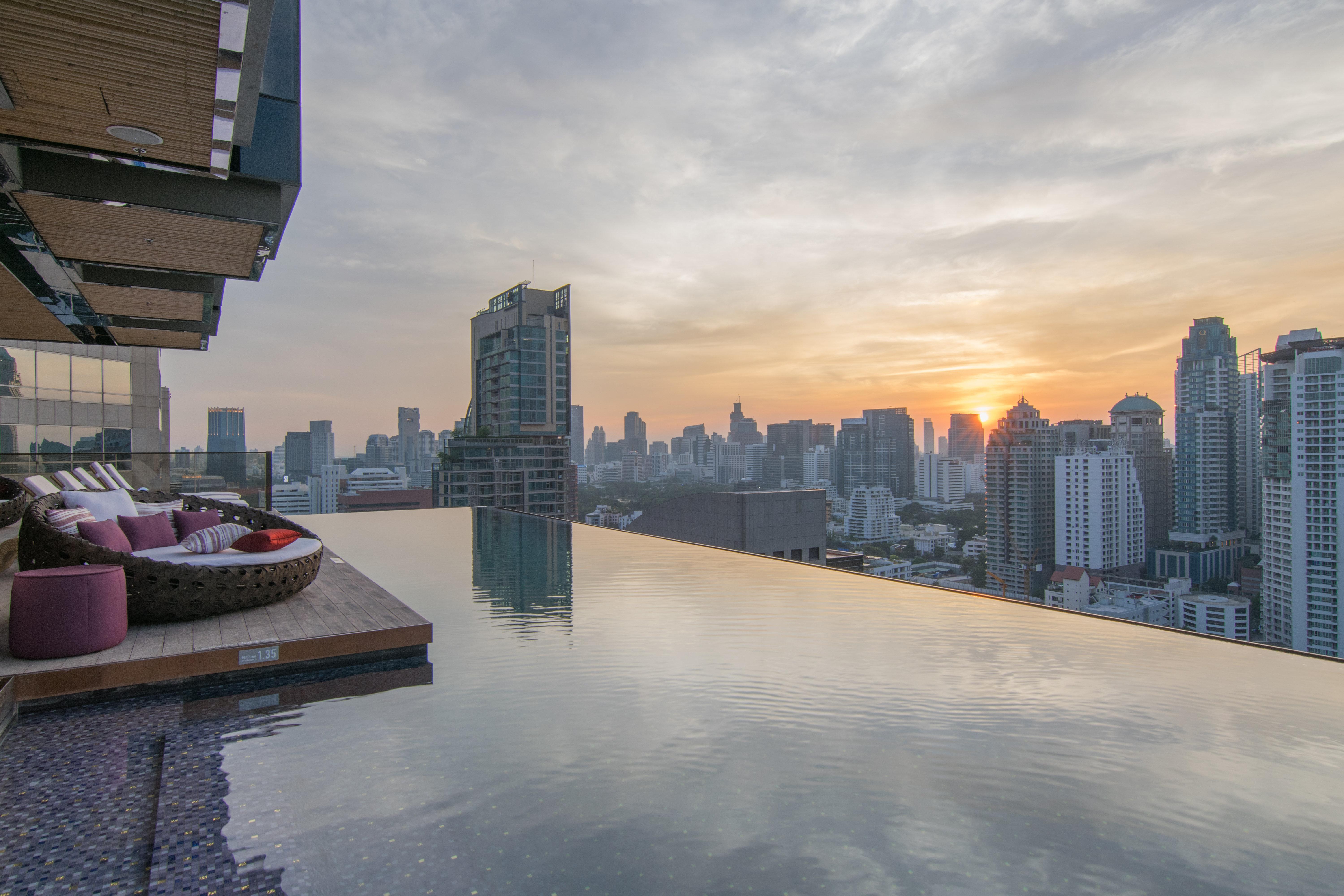 Hotel Indigo Bangkok Wireless Road, An Ihg Hotel Exterior photo